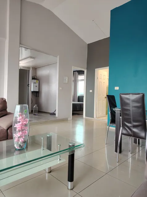 Air-conditioned penthouse - Image 1