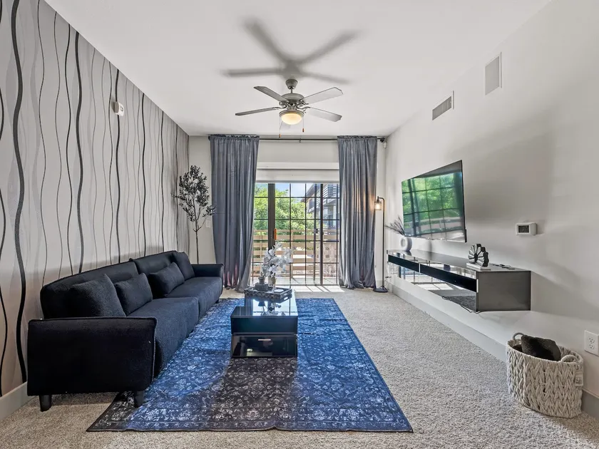 Elegant 1BR | Bishop Arts | No Cleaning Fee - K - Image 1
