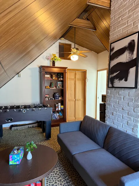 1BR 1bath Apt, Private 2nd floor - Image 1