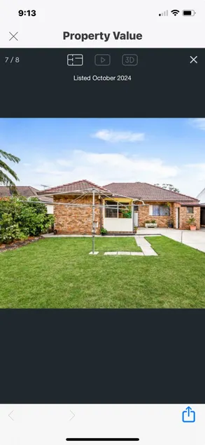 Villa with rear garden - Image 1