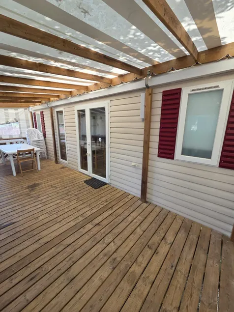 Mobile home - 8 people - 10 m from the pools - Image 1