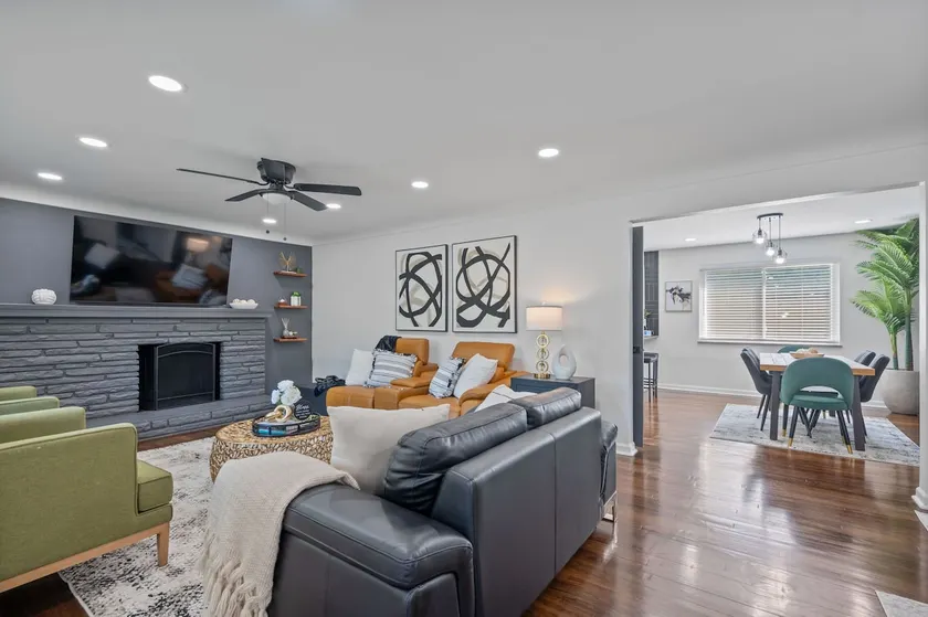 Luxury 5BR Cincinnati Home + Gym - Image 1