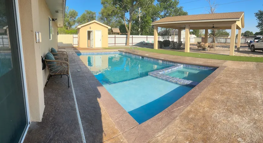 South Valley Getaway - Image 1