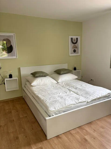 Modern accommodation for 4 - Image 1