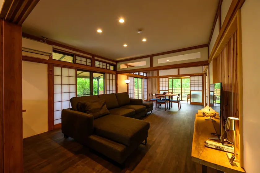 Jugoya Villa: A soothing house that blends tradition and modernity. Maximum 13 guests. Roofed BBQ. Families welcome - Image 1
