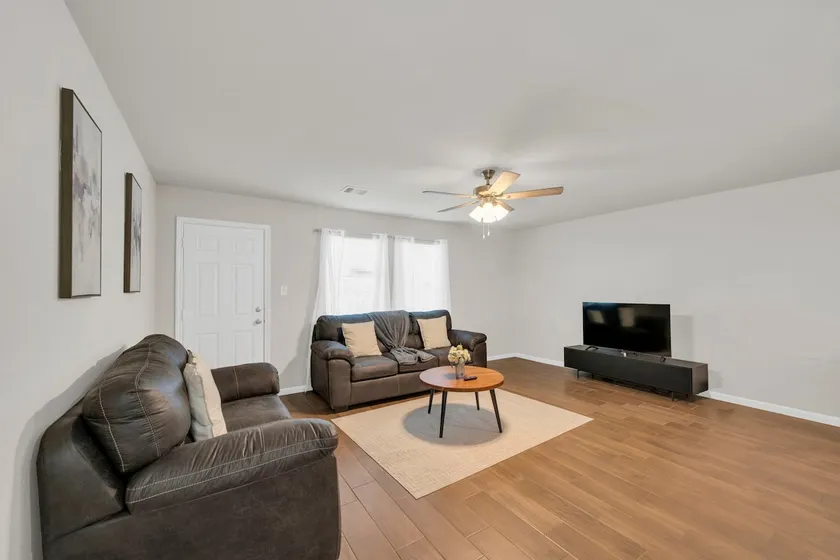 Grand Houston Retreat Near Hobby Airport/Downtown - Image 1