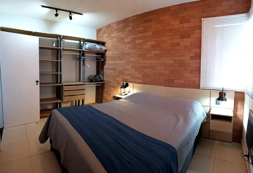 Complete, well located, Wi-Fi and air conditioning - Image 1