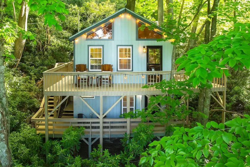 Chalet w/Views & Pool near Boone/Blowing Rock/ASU - Image 1