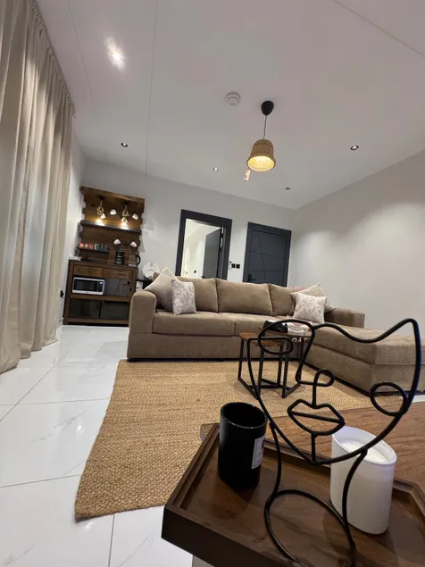 One bedroom apartment and living room - apartments and studios - Image 1