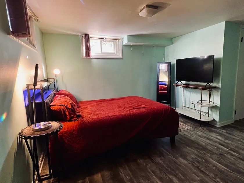 Cozy two bedroom apartment near Metro to DC - Image 1