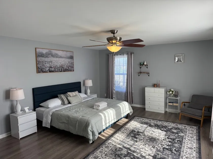 House• Private Yard • Family Friendly•Near Beaches - Image 1