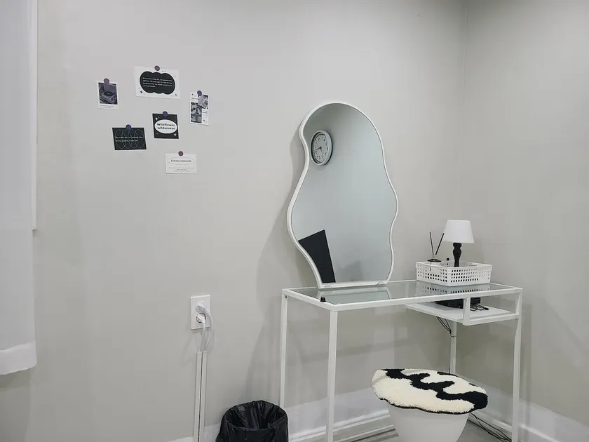 Ilio House # 3 minutes from Sinpung Station # Choyeokseokwon # 10 minutes from Boramae Station # Bus stop right in front - Image 1