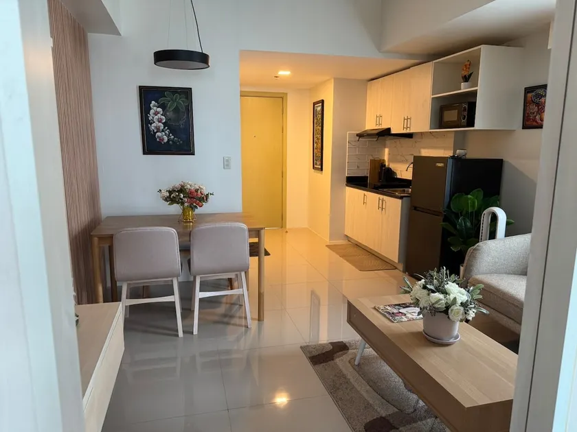 1br corner unit in Jazz Makati B43 - Image 1