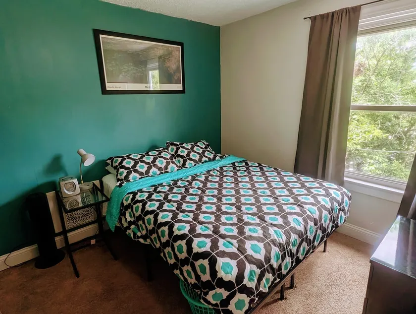 Central Suite with Creative Flair - Image 1