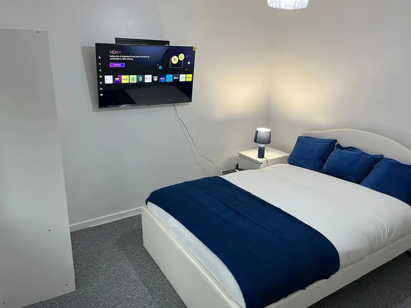 3 Bedroom house with new kitchen and Bathroom - Image 1
