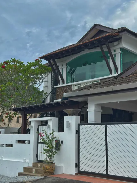 Ningshanju Harmoni stay, 2.5 Story bungalow 5 bedrooms 4 bathrooms, center of Dashanju - Image 1