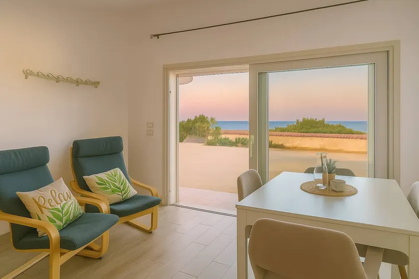 Shoreline Bliss House-Direct Sea Access (15m) - Image 1