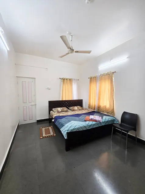 1 BHK Apartment, Couple Friendly - Image 1