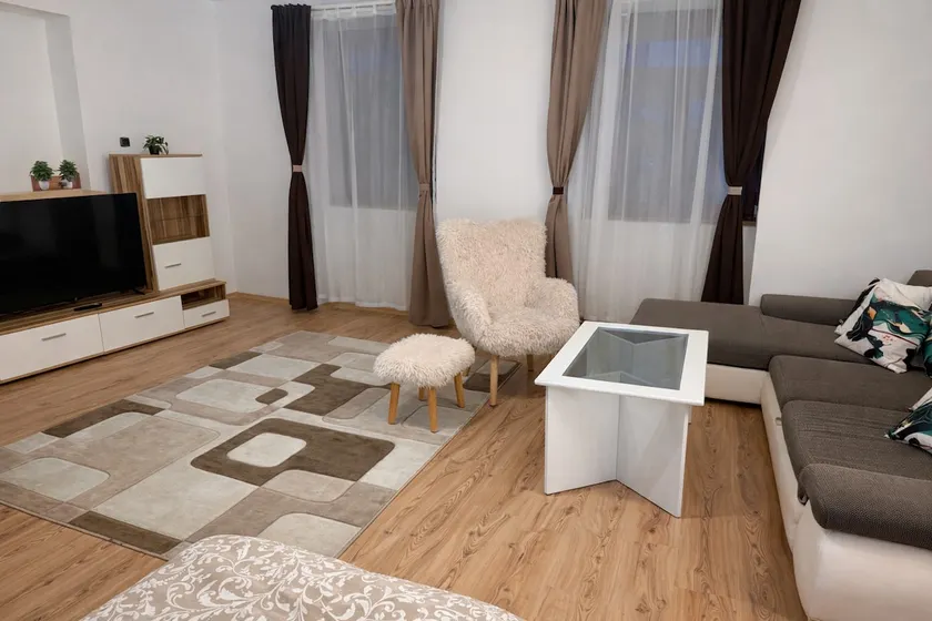 Tágas, családias apartman 6 főig- The Nest House - Image 1