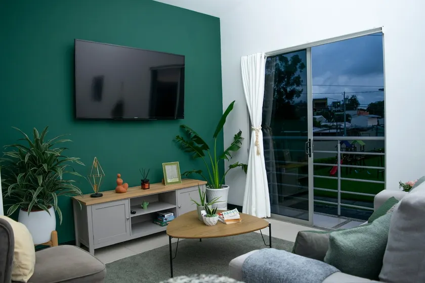 Casa Verde · 7 Min from the Airport · Pool+Gym - Image 1