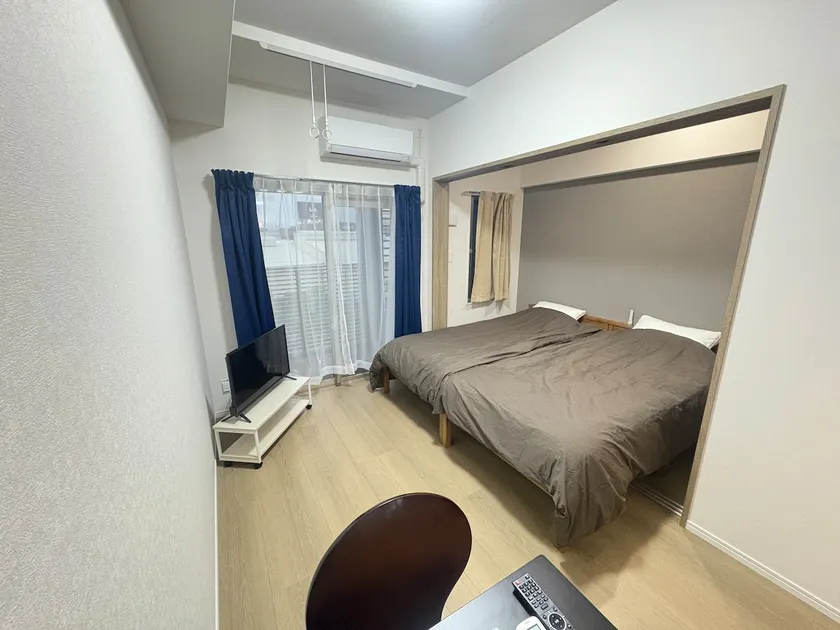 About 10 minutes on foot from Fukuoka Airport, 10 minutes by car from Hakata Station, free Wi-Fi, separate bathroom, washroom, and toilet, 306... - Image 1
