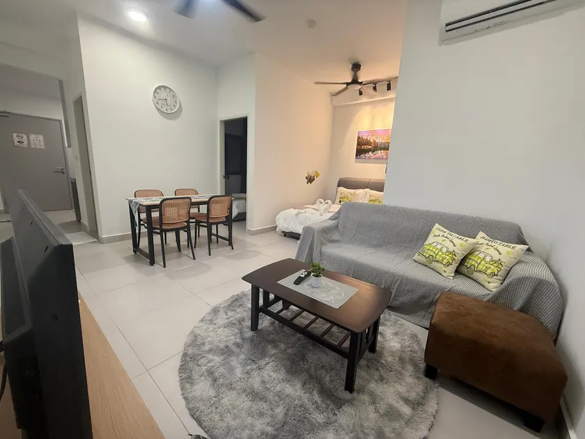 Batu Caves/168 Park/5-pax/2-Room/Hotel Suite/2-5 - Image 1