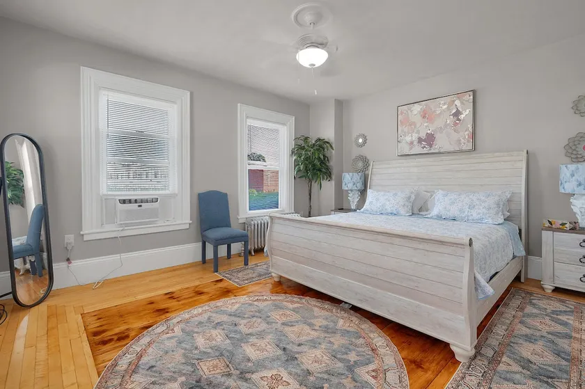 Large 2-Bedroom 12 miles to Logan 10mile to Boston - Image 1