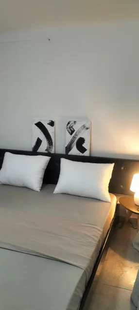 A beautiful studio. - Image 1