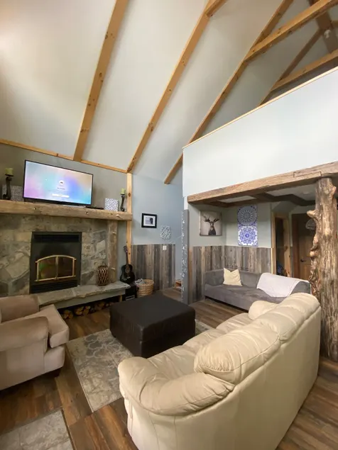 Oak Ridge Lakehouse - Image 1