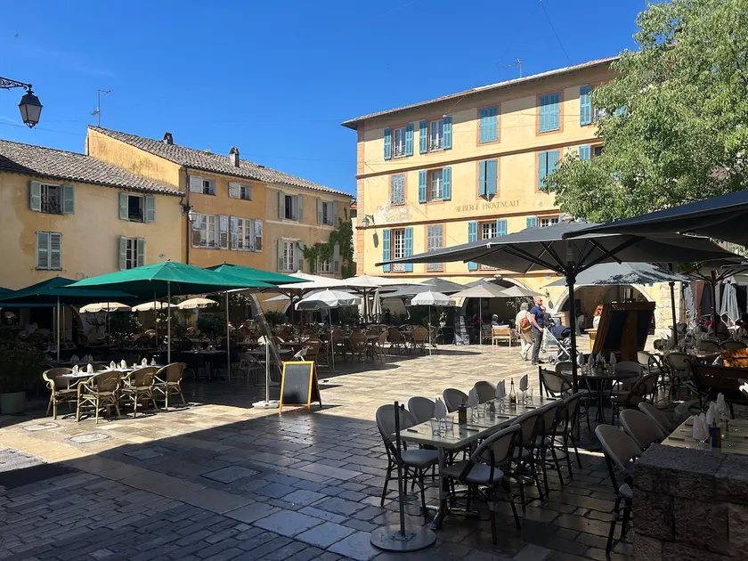 Valbonne Village House With AC & Sunny Roof Terrace - Image 1