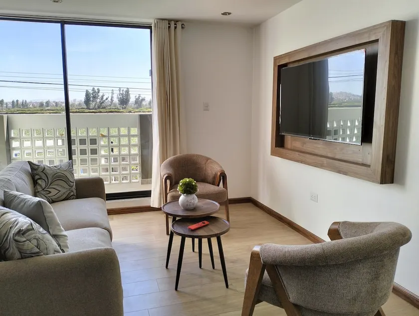 Countryside View Apartment - Image 1