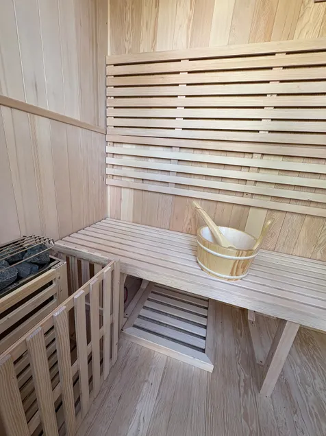 Spa in Crystal Beach |Relaxing Hot Tub |Sauna - Image 1