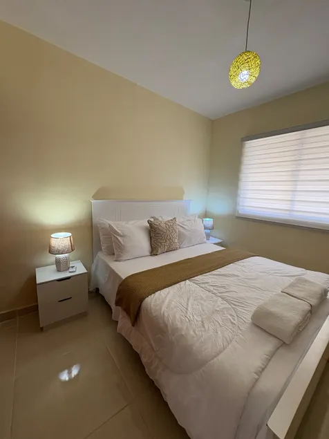 Comfort just steps from the airport. - Image 1