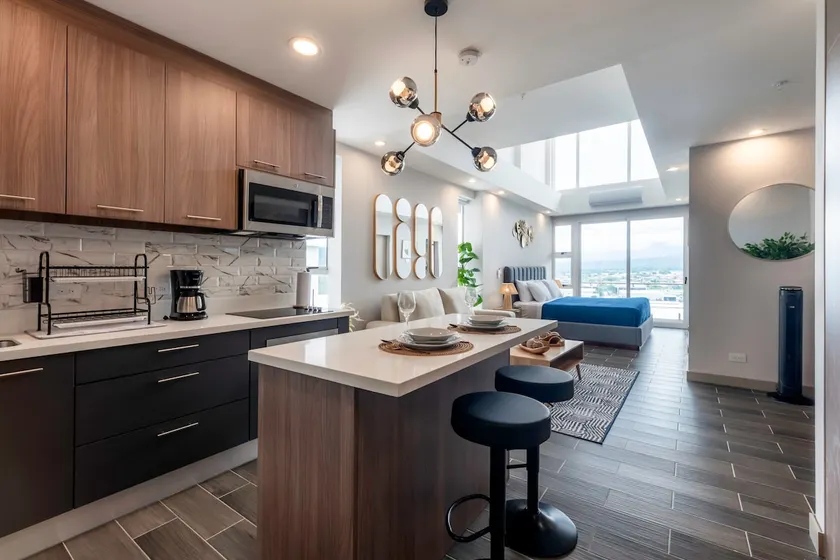 Design Loft with Panoramic Views - Image 1