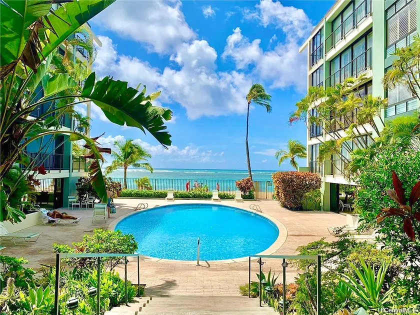 Kahala Beach condo 2Bd/2Ba/1prk - Image 1
