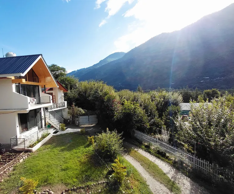 Duplex 3BR Private Cottage Raison (Manali) - Image 1