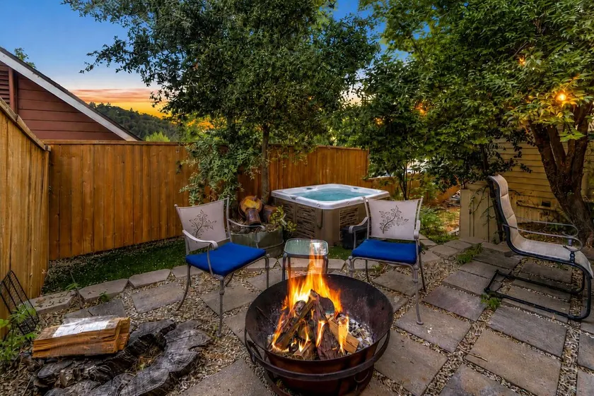 Julian Mini-Resort Compound Hot Tub Fire Pit BBQ - Image 1