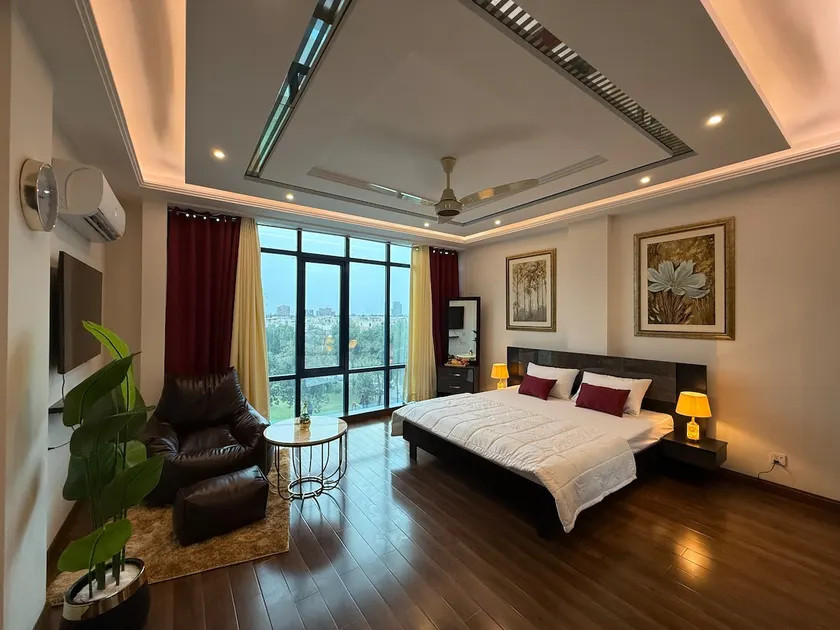 Designer suite | Panoramic view - Image 1