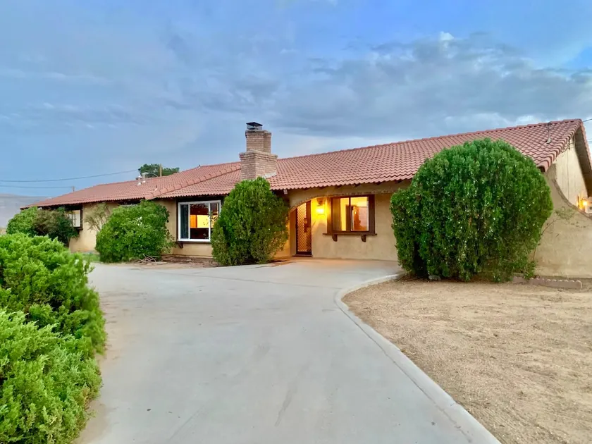 Mountain View 2BR Country Home Spacious /Netflix - Image 1