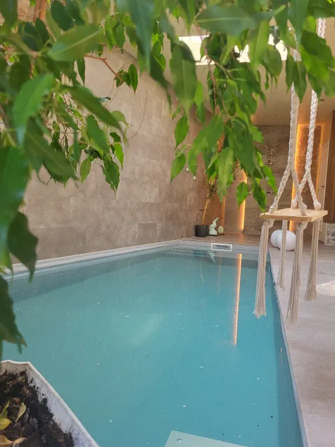 Private Lodge with Indoor Pool - Image 1