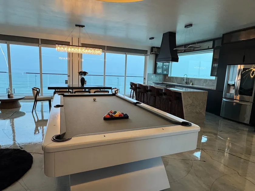 King Tritons Penthouse - Image 1