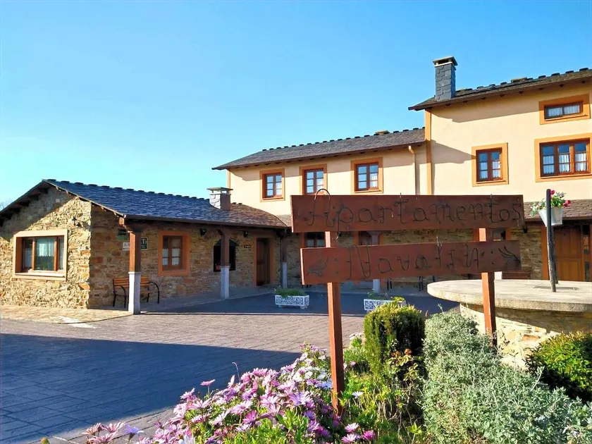 Apartment 2: With porch, pool, and garden - Image 1