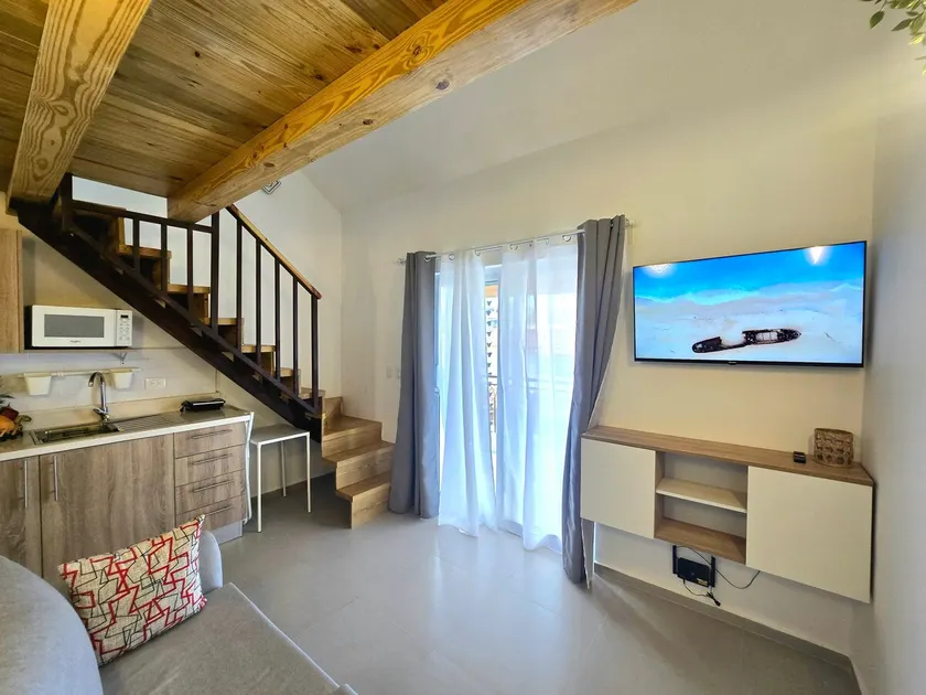 ST1 Perfect getaway: new and close to the sea - Image 1