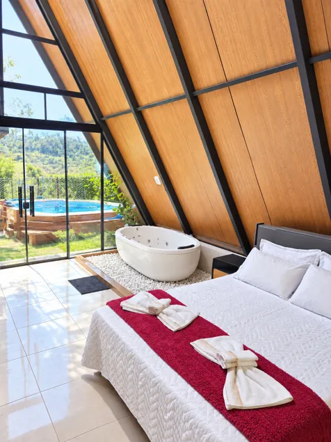 Diamond Chalet • Chalet with a View of the Mountains - Image 1