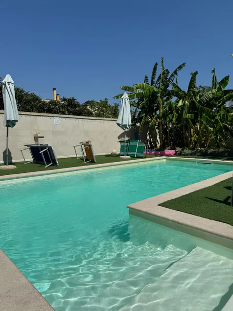 Villa Apartment - Image 1