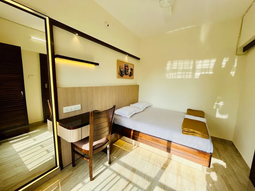 1BHK near Infiniti Mall, Malad - Image 1
