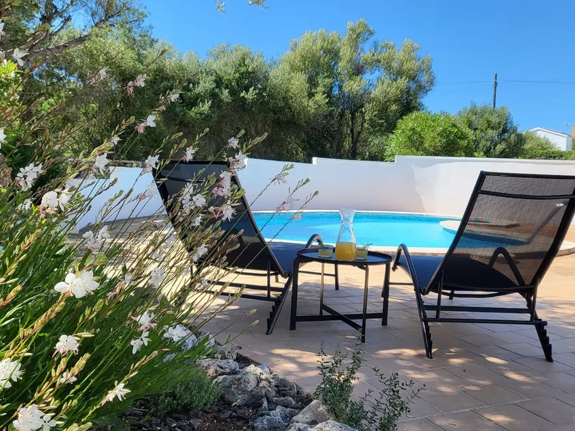 Cozy villa with private pool and natural garden - Image 1