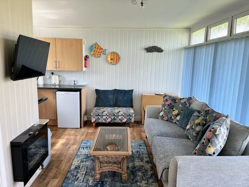 2 Bedroom Chalet, Broadside Chalet Park - Image 1