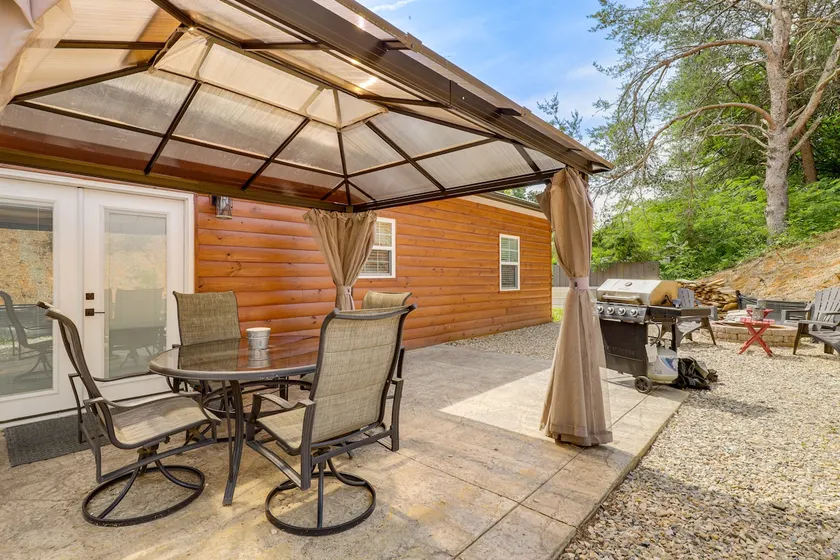 15 Mi to Pigeon River Rafting: Newly Built Cabin! - Image 1