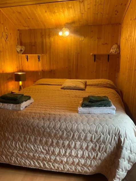 Rustic vacation home - Image 1